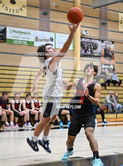 Thumbnail 1 in Analy vs. Del Norte (Windsor Holiday Shootout) photogallery.
