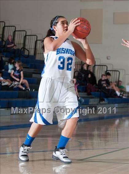Thumbnail 1 in Bishop vs Del Norte (So Cal Holiday Prep Classic) photogallery.