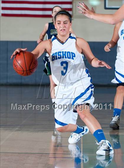 Thumbnail 2 in Bishop vs Del Norte (So Cal Holiday Prep Classic) photogallery.