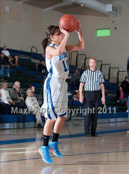 Thumbnail 2 in Bishop vs Del Norte (So Cal Holiday Prep Classic) photogallery.