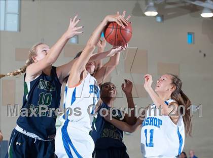 Thumbnail 1 in Bishop vs Del Norte (So Cal Holiday Prep Classic) photogallery.