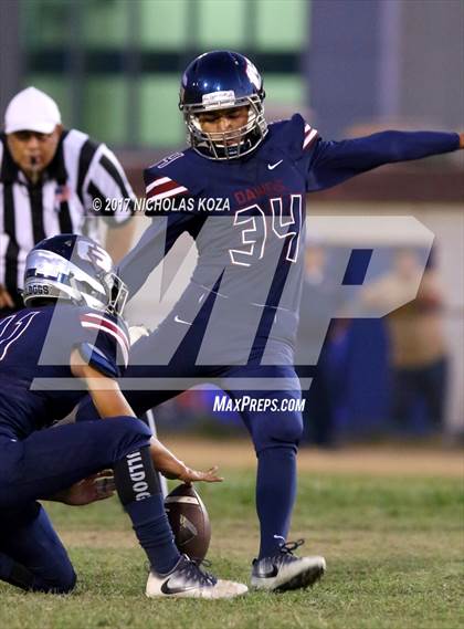 Thumbnail 1 in Harvard-Westlake vs. Garfield photogallery.