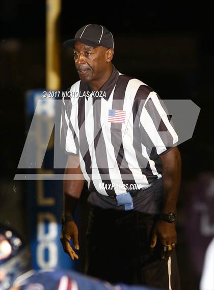 Thumbnail 3 in Harvard-Westlake vs. Garfield photogallery.