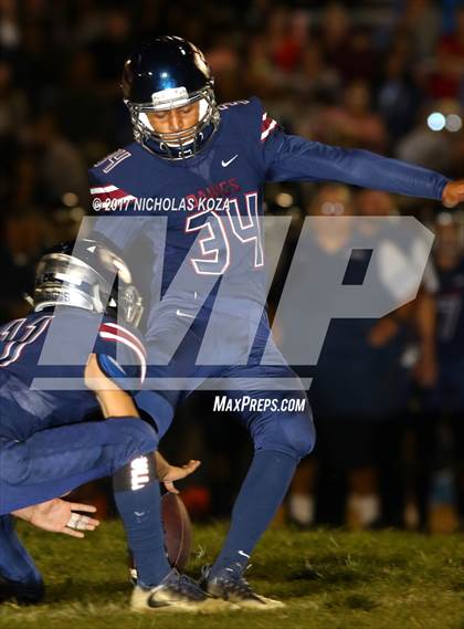 Thumbnail 2 in Harvard-Westlake vs. Garfield photogallery.