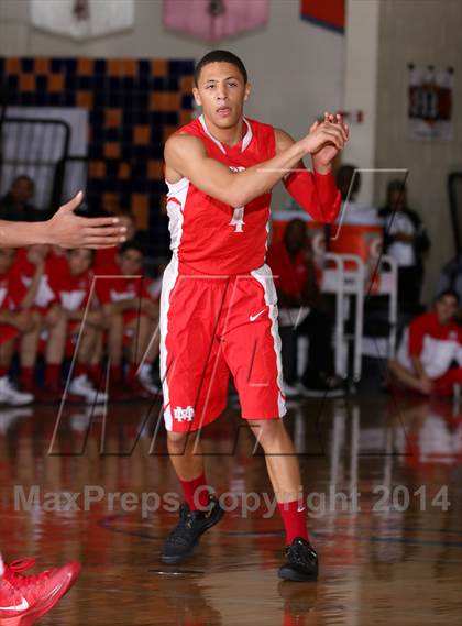 Thumbnail 2 in Mater Dei vs. Constitution (Tarkanian Classic) photogallery.