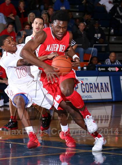 Thumbnail 1 in Mater Dei vs. Constitution (Tarkanian Classic) photogallery.