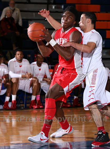 Thumbnail 1 in Mater Dei vs. Constitution (Tarkanian Classic) photogallery.