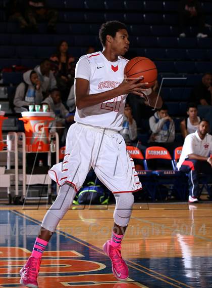 Thumbnail 2 in Mater Dei vs. Constitution (Tarkanian Classic) photogallery.