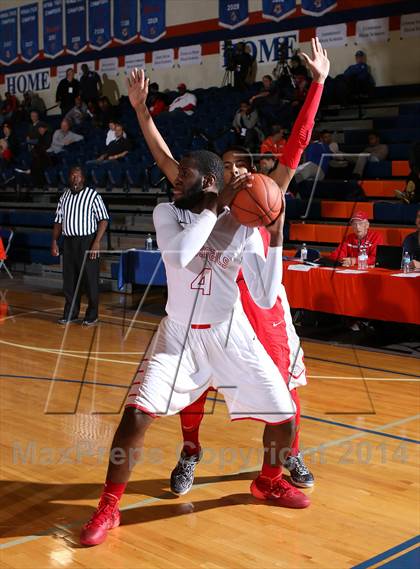 Thumbnail 2 in Mater Dei vs. Constitution (Tarkanian Classic) photogallery.