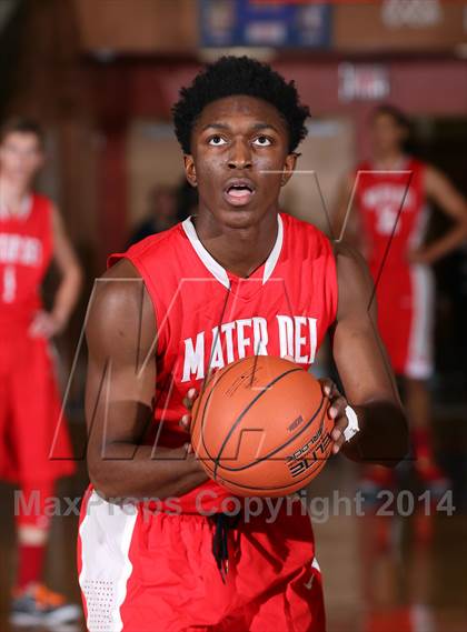 Thumbnail 2 in Mater Dei vs. Constitution (Tarkanian Classic) photogallery.