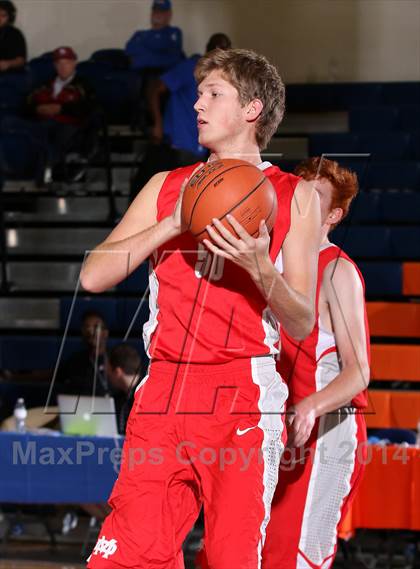 Thumbnail 2 in Mater Dei vs. Constitution (Tarkanian Classic) photogallery.