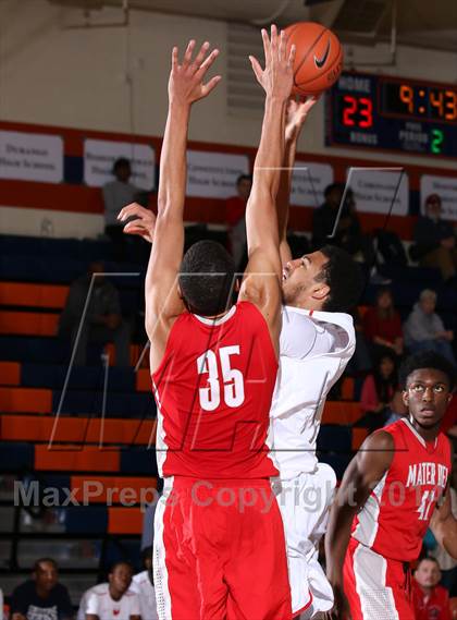 Thumbnail 2 in Mater Dei vs. Constitution (Tarkanian Classic) photogallery.