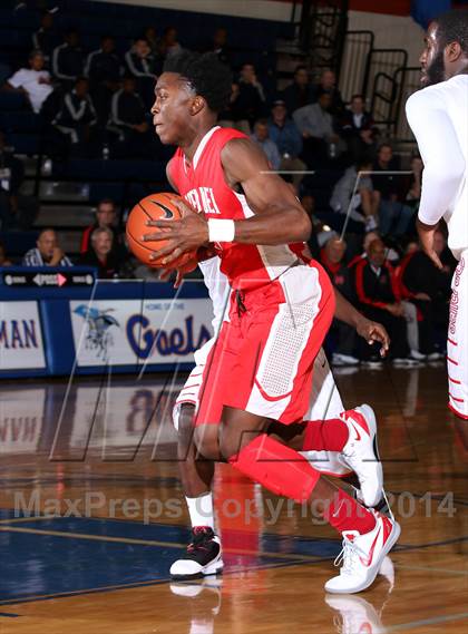 Thumbnail 2 in Mater Dei vs. Constitution (Tarkanian Classic) photogallery.