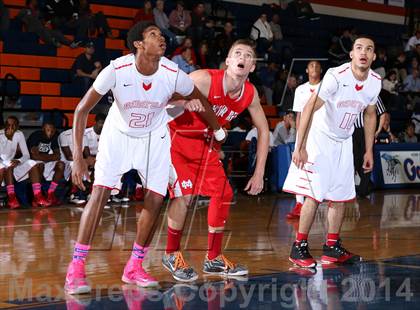 Thumbnail 1 in Mater Dei vs. Constitution (Tarkanian Classic) photogallery.
