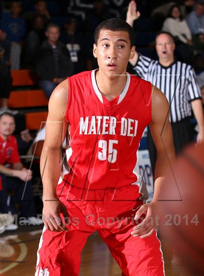 Thumbnail 1 in Mater Dei vs. Constitution (Tarkanian Classic) photogallery.