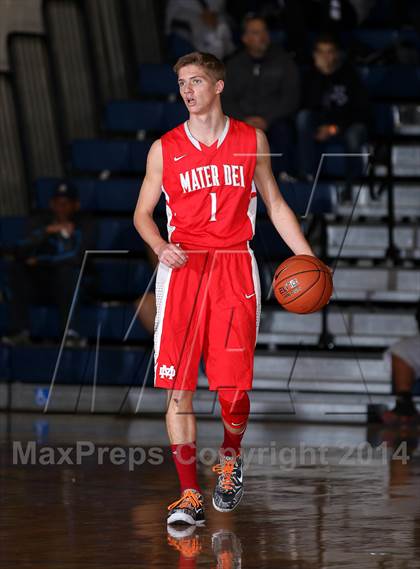 Thumbnail 2 in Mater Dei vs. Constitution (Tarkanian Classic) photogallery.