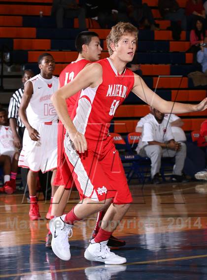 Thumbnail 3 in Mater Dei vs. Constitution (Tarkanian Classic) photogallery.