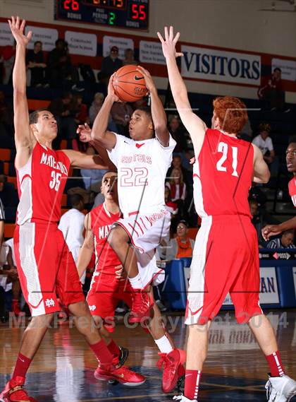 Thumbnail 2 in Mater Dei vs. Constitution (Tarkanian Classic) photogallery.