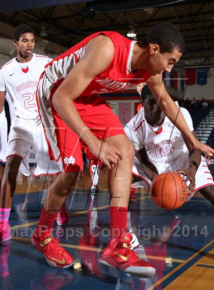 Thumbnail 3 in Mater Dei vs. Constitution (Tarkanian Classic) photogallery.