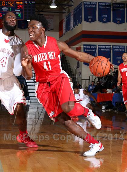 Thumbnail 3 in Mater Dei vs. Constitution (Tarkanian Classic) photogallery.