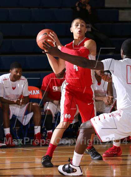 Thumbnail 2 in Mater Dei vs. Constitution (Tarkanian Classic) photogallery.
