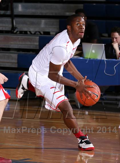 Thumbnail 2 in Mater Dei vs. Constitution (Tarkanian Classic) photogallery.