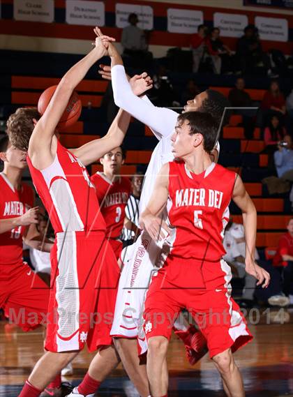 Thumbnail 1 in Mater Dei vs. Constitution (Tarkanian Classic) photogallery.