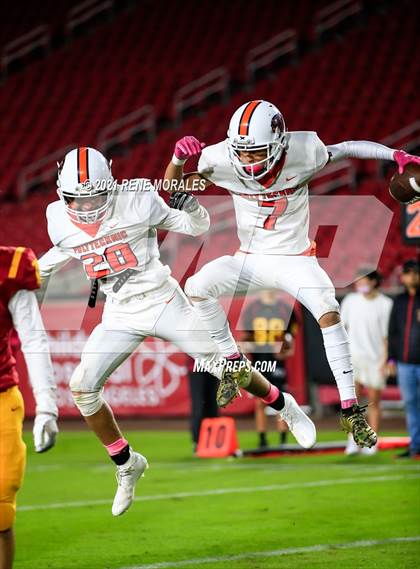 Thumbnail 3 in La Canada vs Polytechnic photogallery.