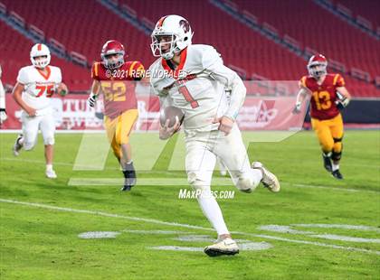 Thumbnail 2 in La Canada vs Polytechnic photogallery.