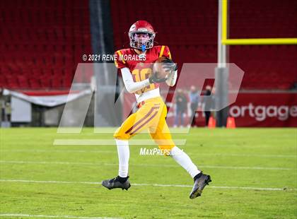 Thumbnail 3 in La Canada vs Polytechnic photogallery.