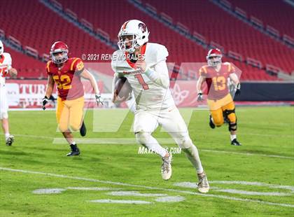 Thumbnail 1 in La Canada vs Polytechnic photogallery.