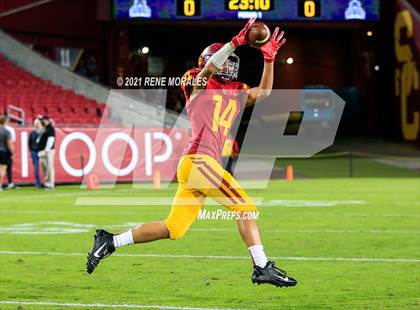 Thumbnail 2 in La Canada vs Polytechnic photogallery.