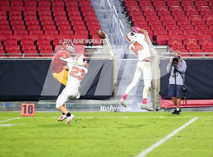 Thumbnail 3 in La Canada vs Polytechnic photogallery.