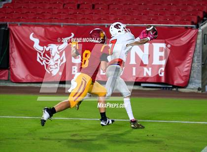 Thumbnail 3 in La Canada vs Polytechnic photogallery.