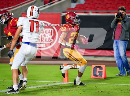 Thumbnail 1 in La Canada vs Polytechnic photogallery.