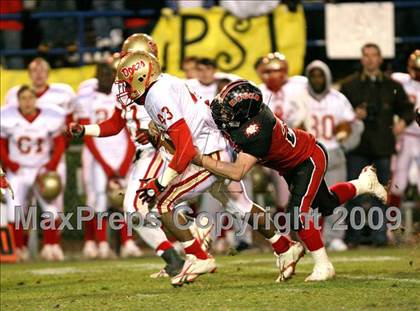 Thumbnail 2 in Lafayette vs. St. Stanislaus (MHSAA Class 4A Final) photogallery.