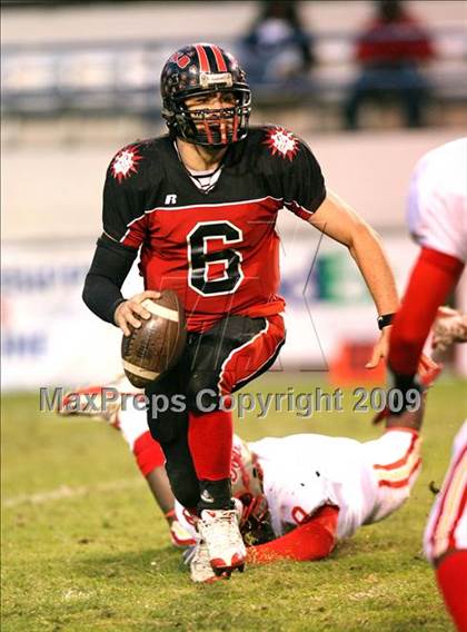 Thumbnail 3 in Lafayette vs. St. Stanislaus (MHSAA Class 4A Final) photogallery.