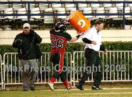 Thumbnail 2 in Lafayette vs. St. Stanislaus (MHSAA Class 4A Final) photogallery.