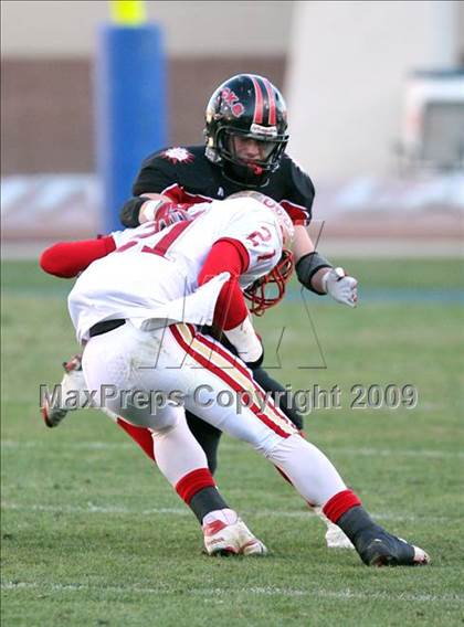 Thumbnail 3 in Lafayette vs. St. Stanislaus (MHSAA Class 4A Final) photogallery.