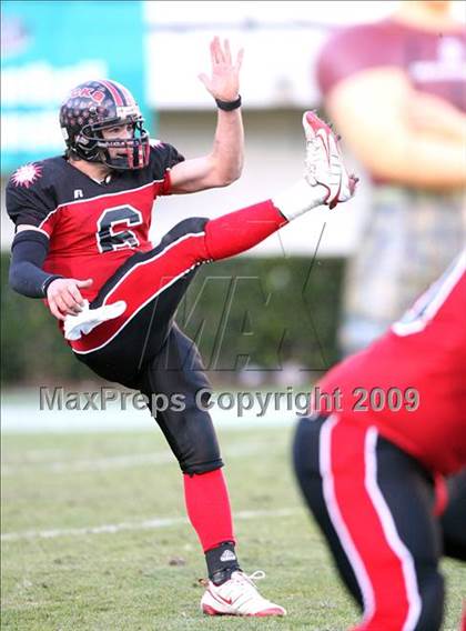 Thumbnail 3 in Lafayette vs. St. Stanislaus (MHSAA Class 4A Final) photogallery.
