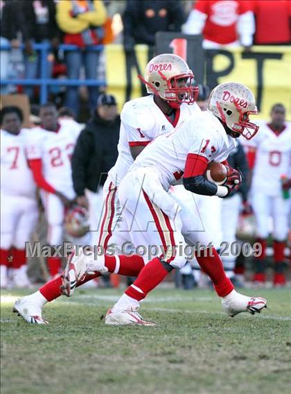Thumbnail 3 in Lafayette vs. St. Stanislaus (MHSAA Class 4A Final) photogallery.