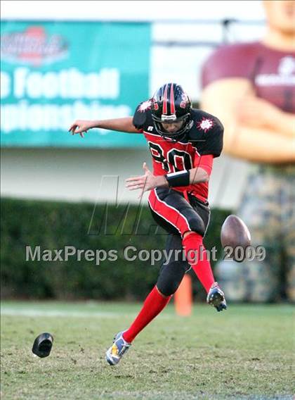 Thumbnail 3 in Lafayette vs. St. Stanislaus (MHSAA Class 4A Final) photogallery.