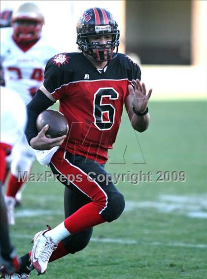 Thumbnail 2 in Lafayette vs. St. Stanislaus (MHSAA Class 4A Final) photogallery.