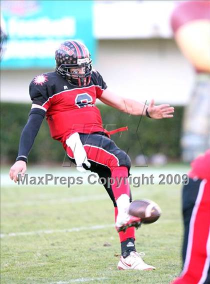 Thumbnail 2 in Lafayette vs. St. Stanislaus (MHSAA Class 4A Final) photogallery.