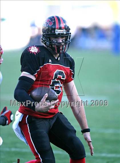 Thumbnail 3 in Lafayette vs. St. Stanislaus (MHSAA Class 4A Final) photogallery.
