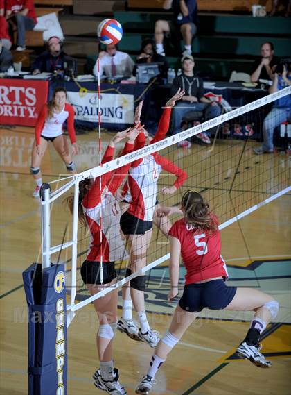 Thumbnail 1 in Cathedral Catholic vs. Campolindo (CIF State D3 Final) photogallery.