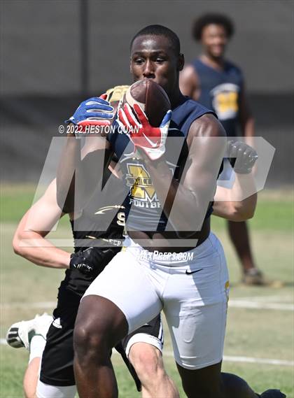 Thumbnail 1 in St. Bonaventure vs. Millikan (South County Tournament) photogallery.