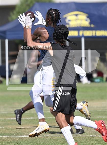 Thumbnail 2 in St. Bonaventure vs. Millikan (South County Tournament) photogallery.