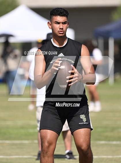 Thumbnail 3 in St. Bonaventure vs. Millikan (South County Tournament) photogallery.