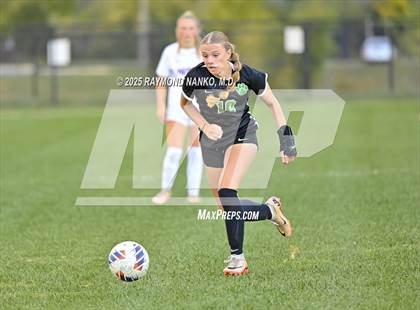 Thumbnail 3 in Jay County vs. Yorktown (IHSAA 2A Section 24 Round 1) photogallery.